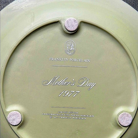 Large 1977 Franklin Porcelain Mother’s Day Plate Mint Condition Original Box - Picture 6 of 10